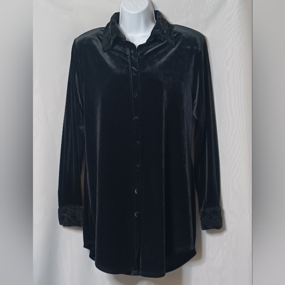 CACH'E Women's Black Button Down Long Sleeve Velvet Shirt. Size S